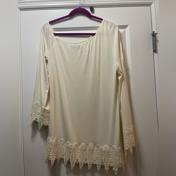 NWOT $60R MODX One Cold Shoulder/ One Off-The Shoulder Lace Trim Tunic Size L - Picture 2 of 10